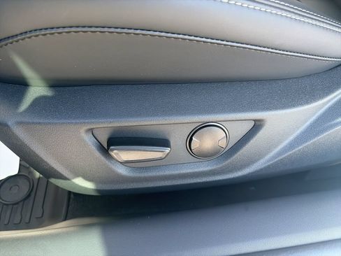 Used 2025 Ford Mustang GT Premium RWD image 12