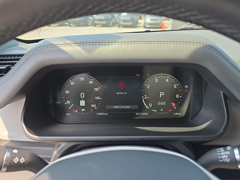 Certified 2025 Land Rover Defender 110 S AWD/4WD image 32