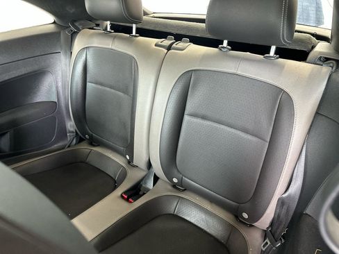 Used 2015 Volkswagen Beetle 1.8T FWD image 12