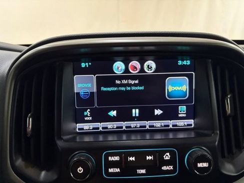 Used 2015 Chevrolet Colorado Z71 AWD/4WD image 35