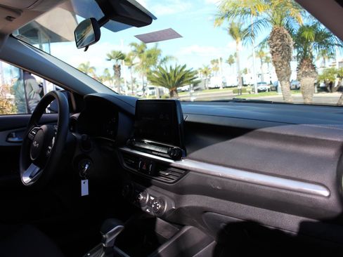 Certified 2024 Kia Forte LXS w/ LXS Technology Package image 14