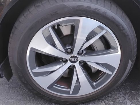 Certified 2024 Audi Q8 e-tron Premium image 12