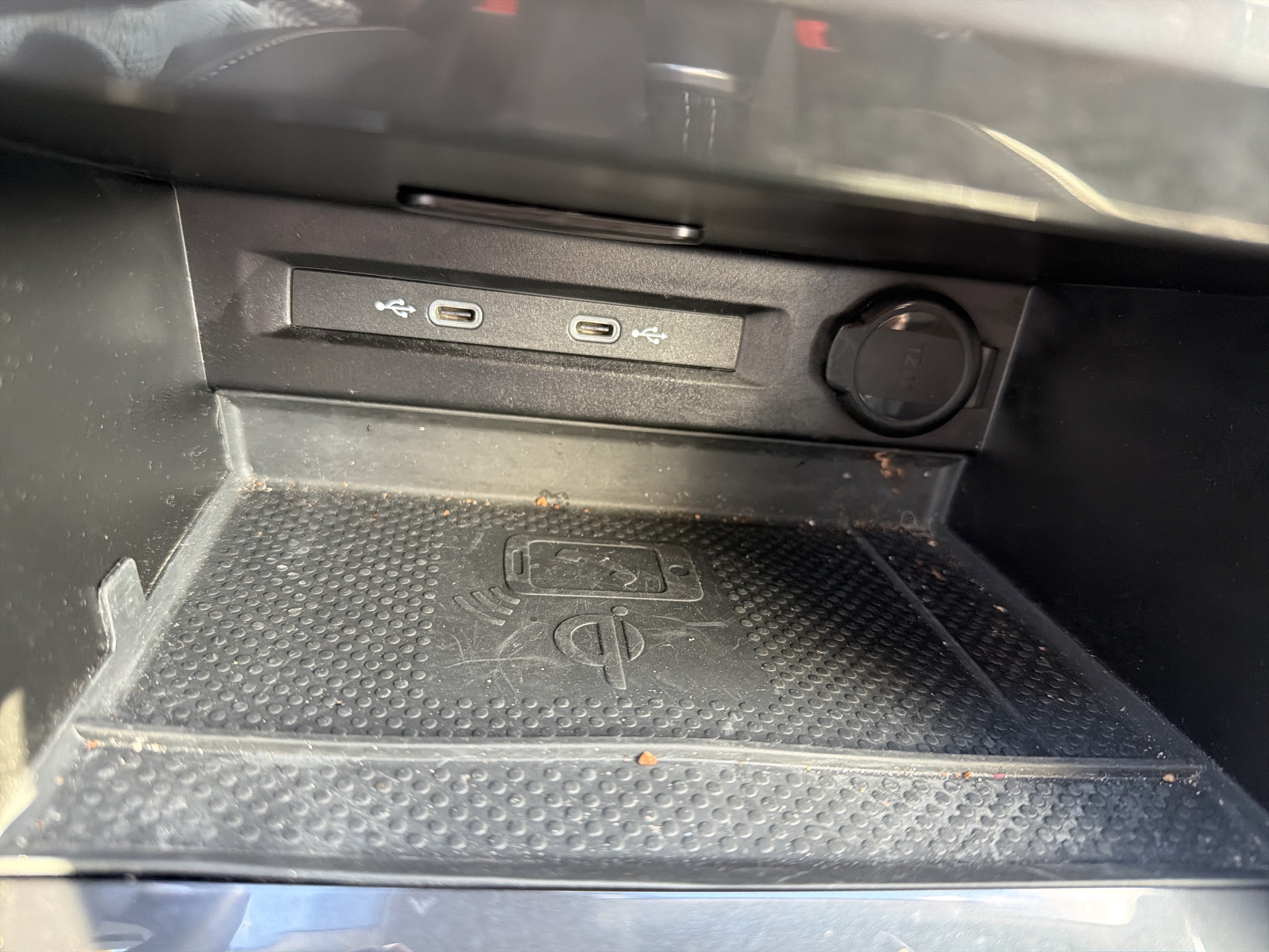 Used 2024 Volkswagen Tiguan SE AWD/4WD image 22