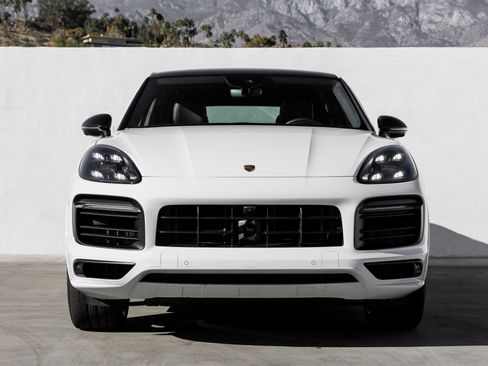 Used 2023 Porsche Cayenne GTS image 10