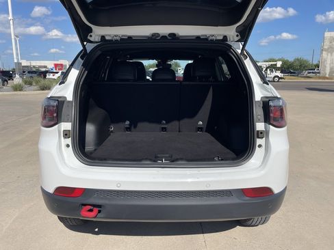 Used 2024 Jeep Compass Trailhawk image 5