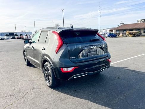 Certified 2024 Kia Niro Wind w/ Wind Preserve Package image 9