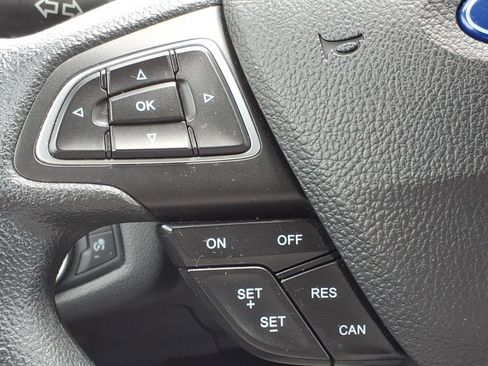 Used 2019 Ford Escape SE FWD image 25