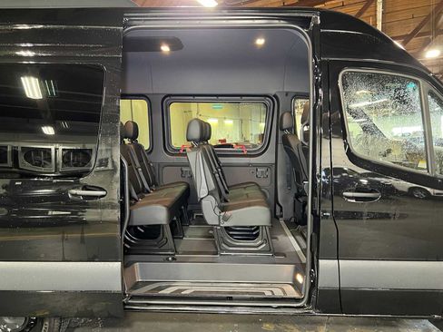 Used 2025 Mercedes-Benz Sprinter 2500 image 13