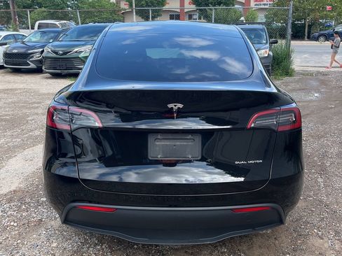 Used 2023 Tesla Model Y Long Range AWD/4WD image 8
