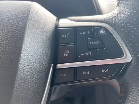 Used 2022 Toyota Sienna XSE w/ XSE Plus Package AWD/4WD image 24