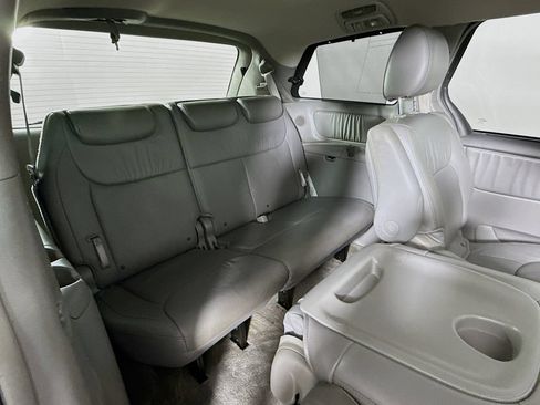 Used 2009 Toyota Sienna XLE Limited AWD/4WD image 25