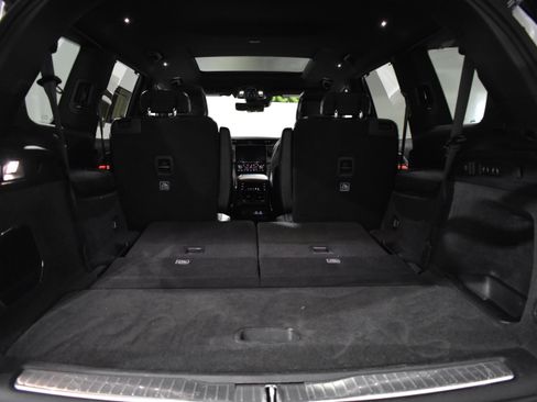 Used 2021 Jeep Grand Cherokee L Overland w/ Luxury Tech Group IV image 36