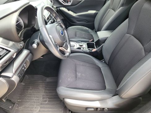 Used 2020 Subaru Forester Premium AWD/4WD image 16
