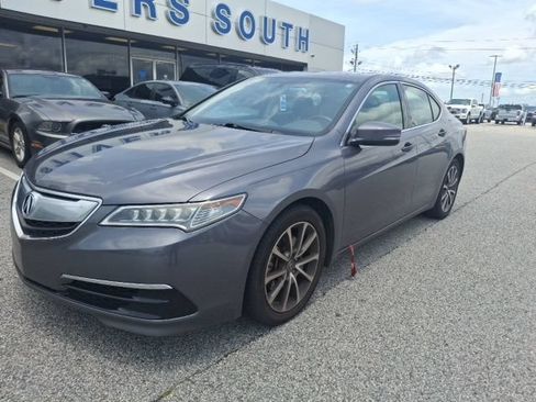 Used 2017 Acura TLX V6 FWD image 2