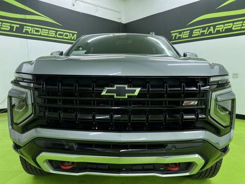 Used 2025 Chevrolet Suburban Z71 AWD/4WD image 3