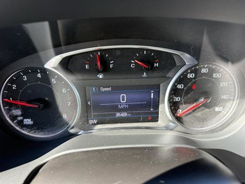 Used 2023 GMC Acadia SLE w/ Driver Convenience Package image 18