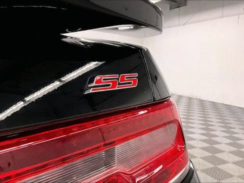 Used 2015 Chevrolet Camaro SS RWD image 9
