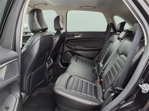 Used 2022 Ford Edge SEL w/ Convenience Package image 13