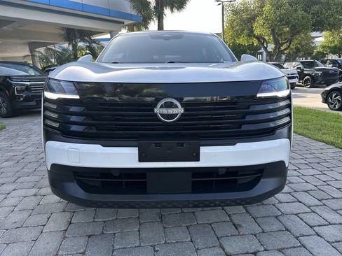 Used 2025 Nissan Kicks SV FWD image 19