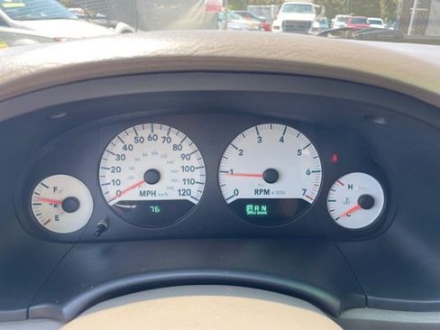 Used 2006 Dodge Caravan SXT w/ Popular Equipment Group I image 7