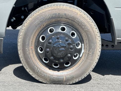 New 2026 RAM 3500 Laramie AWD/4WD image 24