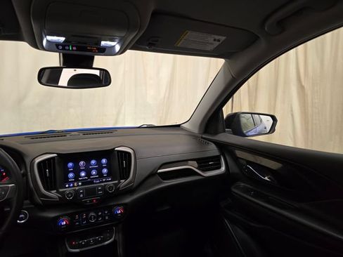 Used 2024 GMC Terrain AT4 AWD/4WD image 30