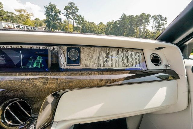 Used 2020 Rolls-Royce Phantom Sedan RWD image 53