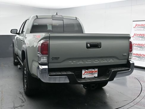 Used 2023 Toyota Tacoma TRD Off-Road image 6