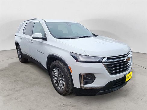 Used 2023 Chevrolet Traverse LT image 5