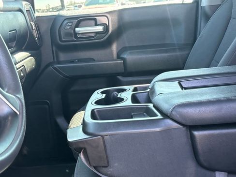 Used 2021 Chevrolet Silverado 1500 Custom Trail Boss w/ Safety Confidence Package image 10