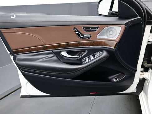 Used 2015 Mercedes-Benz S 550 Sedan image 12