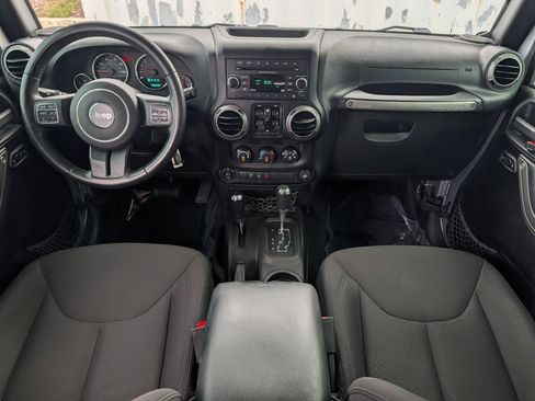 Used 2015 Jeep Wrangler Unlimited Sport w/ Quick Order Package 24S AWD/4WD image 15