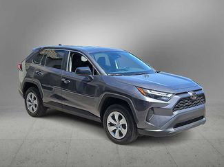 Used 2023 Toyota RAV4 LE FWD video 2
