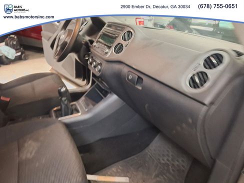 Used 2013 Volkswagen Tiguan SE image 7