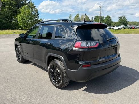 Used 2023 Jeep Cherokee Altitude Lux AWD/4WD image 3