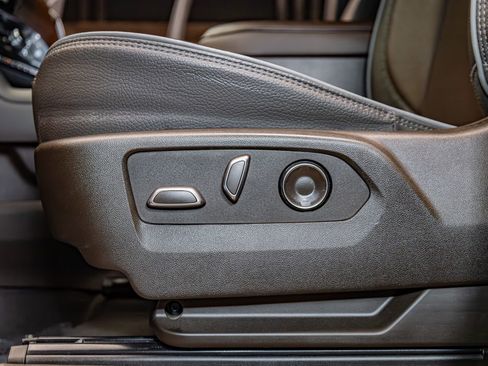 Used 2025 GMC Sierra 2500 Denali w/ Denali Reserve Package image 25