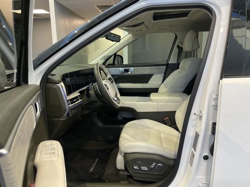 Used 2025 Hyundai Santa Fe Calligraphy AWD/4WD image 17