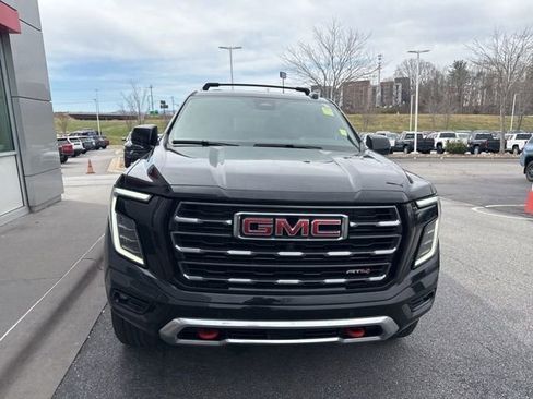 Used 2025 GMC Yukon AT4 image 11