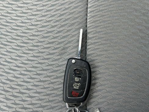 Used 2016 Hyundai Santa Fe Sport AWD/4WD image 31