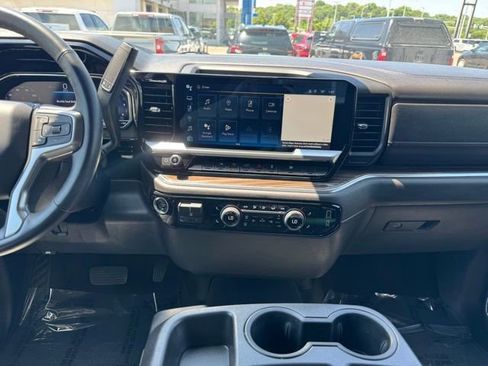 Used 2023 Chevrolet Silverado 1500 RST w/ Redline Edition AWD/4WD image 2