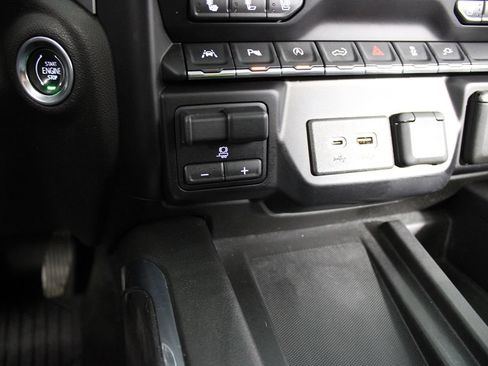 Used 2020 Chevrolet Silverado 1500 LTZ w/ LTZ Premium Package AWD/4WD image 29