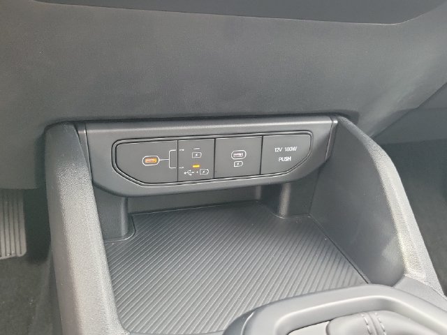 New 2026 Kia K4 FWD image 21