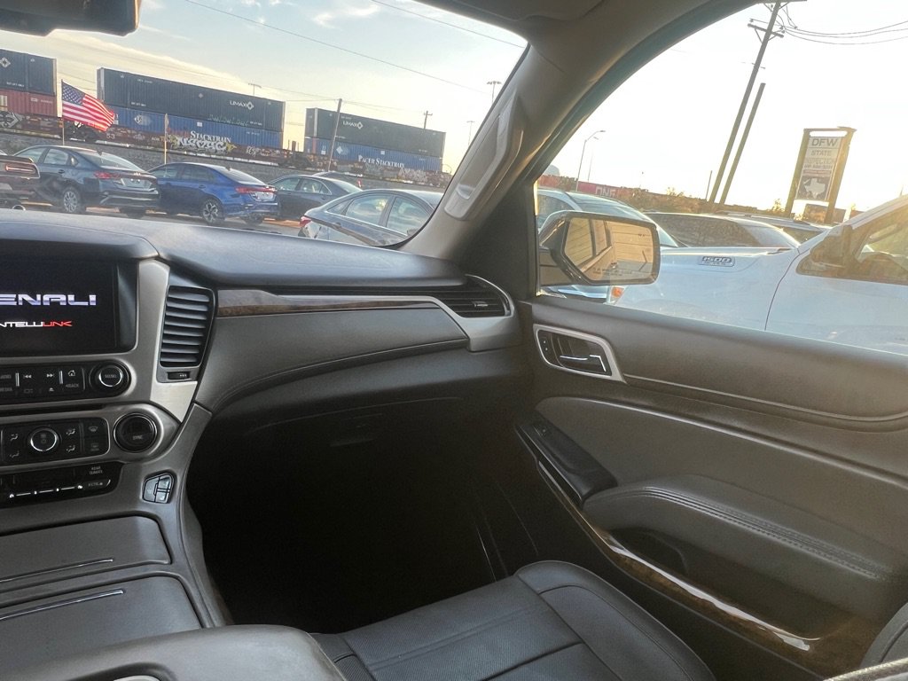 Used 2016 GMC Yukon Denali RWD image 18