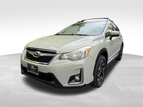 Used 2017 Subaru Crosstrek 2.0i Premium w/ Popular Package #2 AWD/4WD image 1
