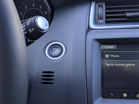 Used 2020 Jaguar E-PACE AWD/4WD image 36