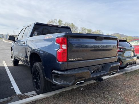 Used 2021 Chevrolet Silverado 1500 LT Trail Boss w/ Convenience Package II AWD/4WD image 4