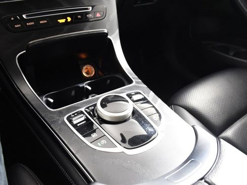 Used 2018 Mercedes-Benz GLC 300 4MATIC image 33