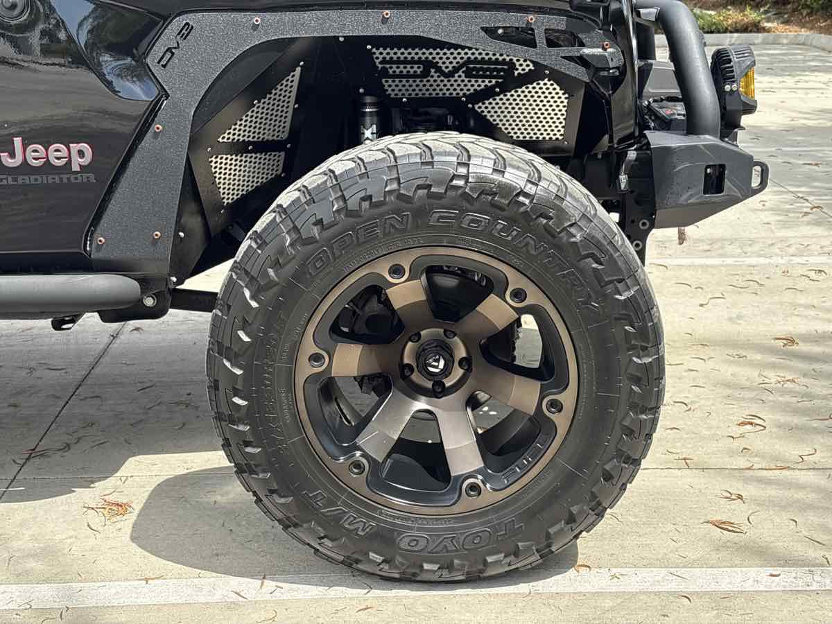 Used 2021 Jeep Gladiator Rubicon AWD/4WD image 10