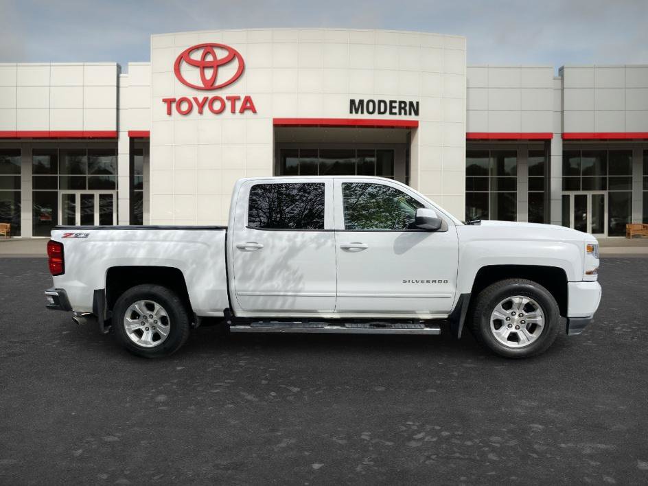 Used 2017 Chevrolet Silverado 1500 LT w/ All Star Edition AWD/4WD image 9