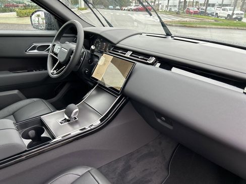New 2026 Land Rover Range Rover Velar Dynamic SE image 20